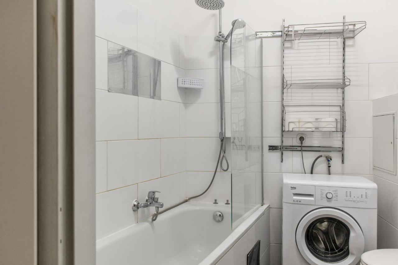 Joyful 2Br Apt. @ Millenium Tower And The Danube Wenen Buitenkant foto